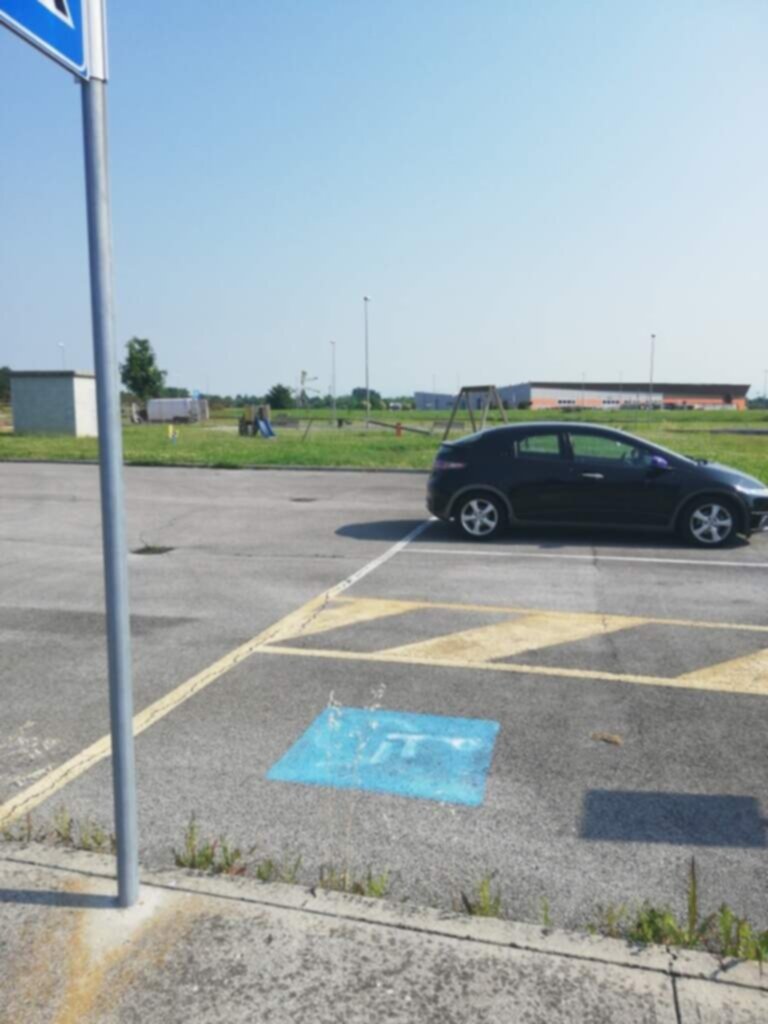 PARCHEGGIO DISABILI Pubblico angelo masieri