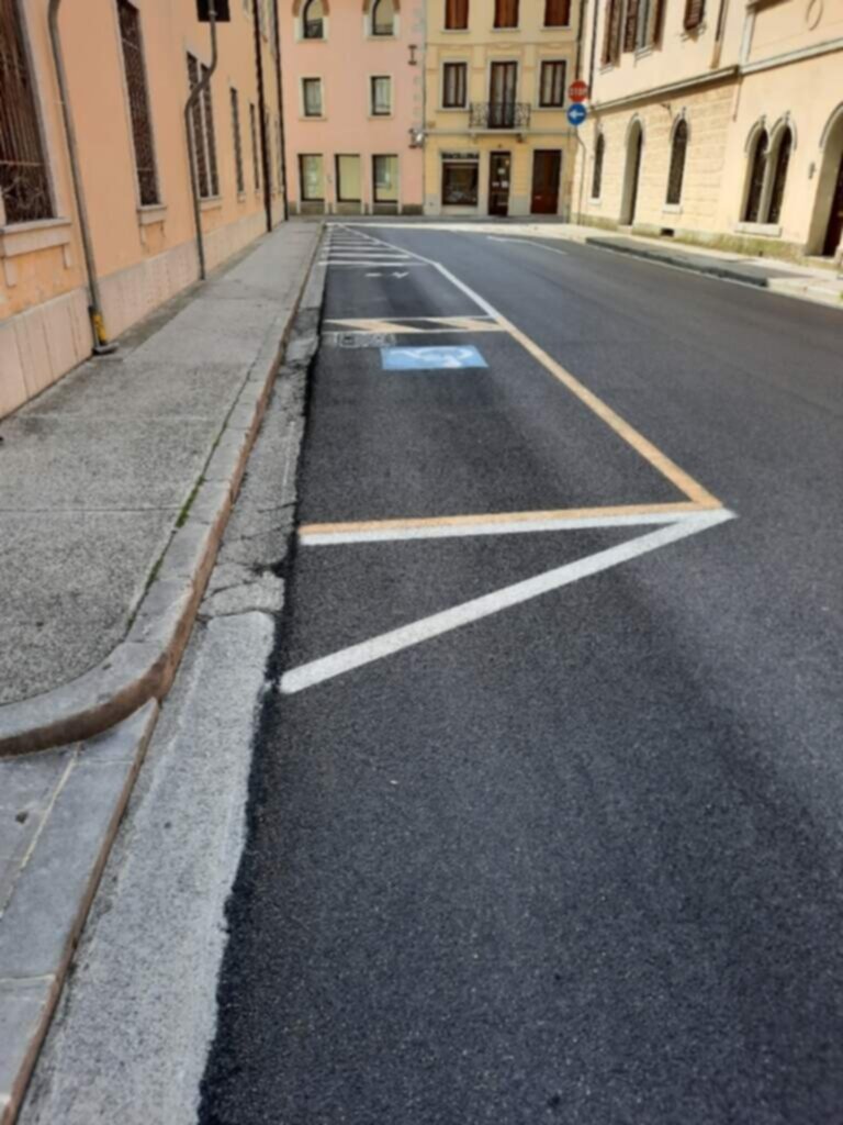 PARCHEGGIO DISABILI PUBBLICO VIALE GUGLIELMO MARCONI