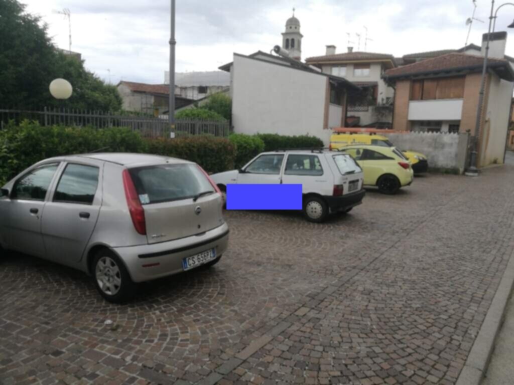 AREA Parcheggi in Via IV Novembre