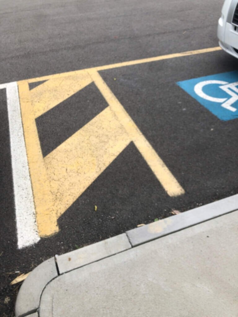 PARCHEGGIO DISABILI PUBBLICO