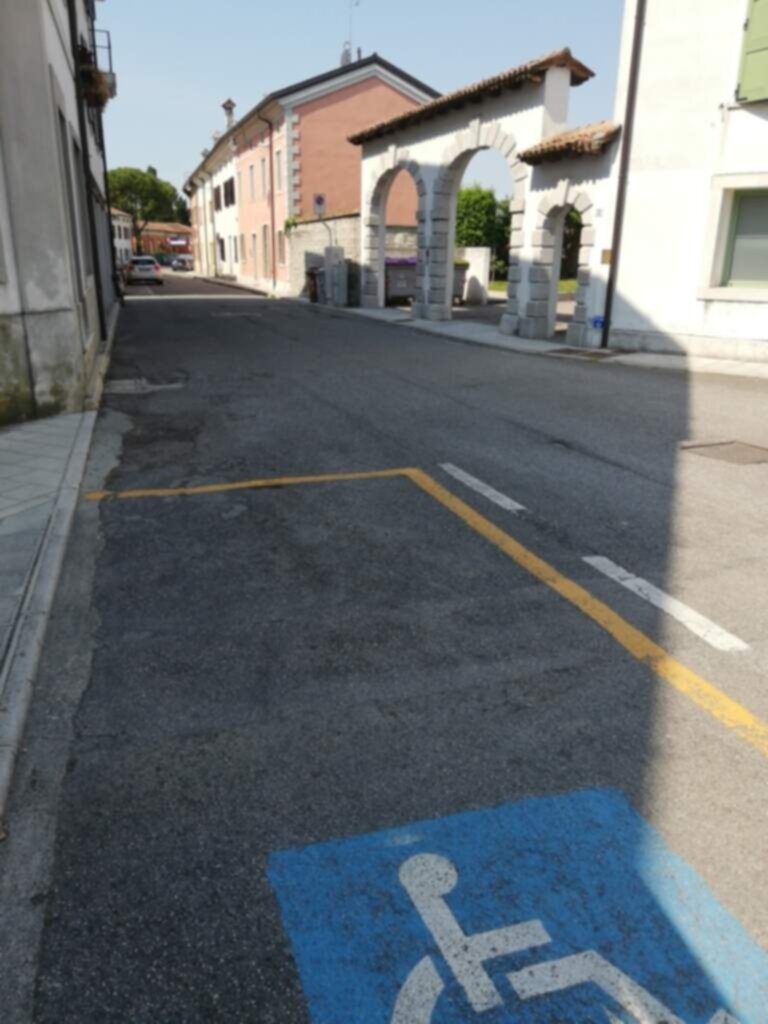 PARCHEGGIO DISABILI Pubblico Aiello via C. B. Cavour