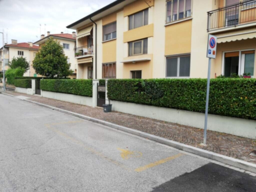 PARCHEGGIO DISABILI PUBBLICO VIA STRASSOLDO