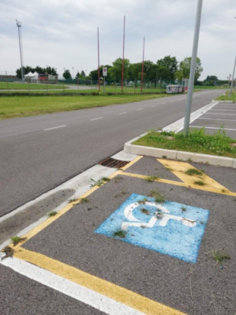 PARCHEGGIO DISABILI Pubblico polisportivo di San Martino (comune di terzo d'aquileia)