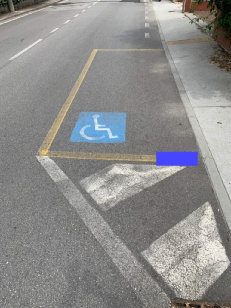 PARCHEGGIO DISABILI PUBBLICO