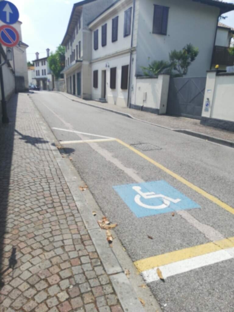 PARCHEGGIO DISABILI Pubblico via Giulia augusta fronte museo archeologico nazionale di aquileia