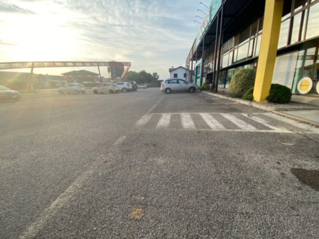 AREA PARCHEGGI ARCAPLANET TIGOTA