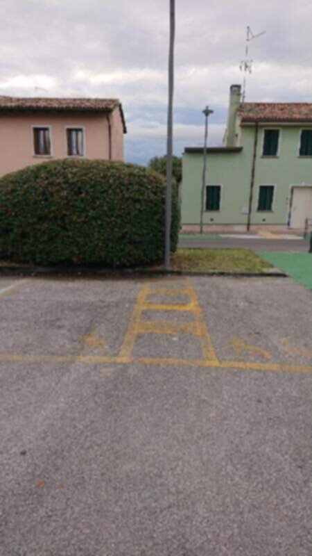 PARCHEGGIO DISABILI PUBBLICO