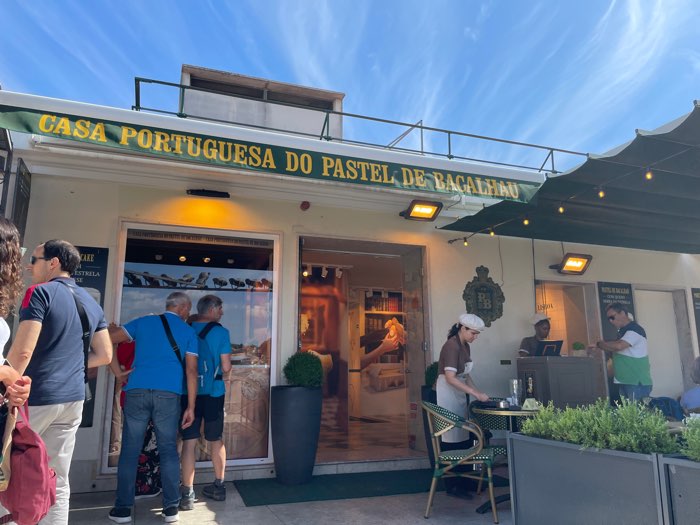 Casa Portuguesa do Pastel de Bacalhau - Elevador Sta. Justa