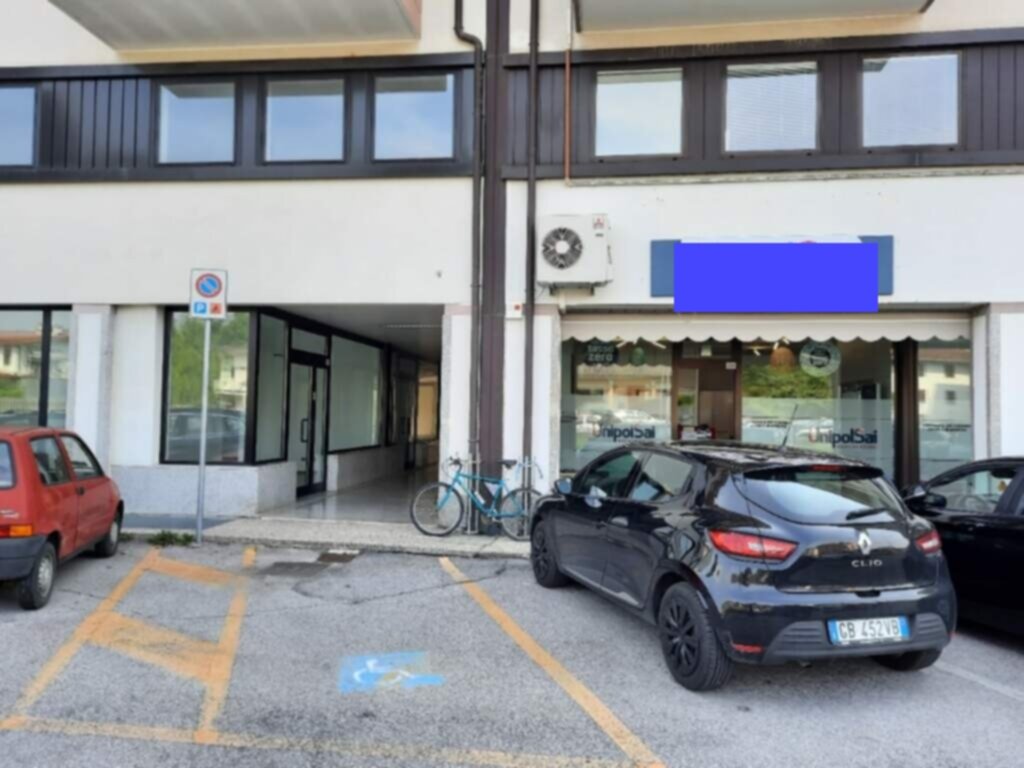 PARCHEGGIO DISABILI PUBBLICO vicino all'agenzia UnipolSai