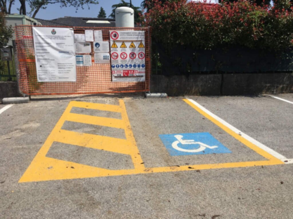 PARCHEGGIO DISABILI SCUOLA DELL’INFANZIA