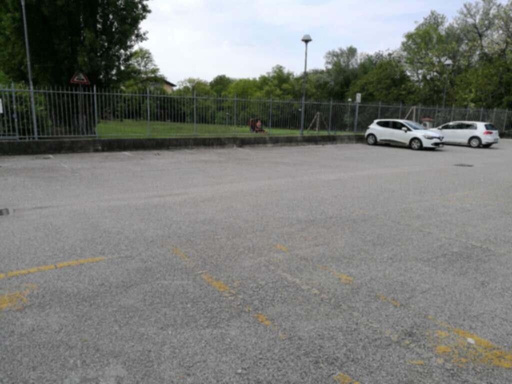 PARCHEGGIO DISABILI PUBBLICO in Via Divisione Julia (Parco giochi)