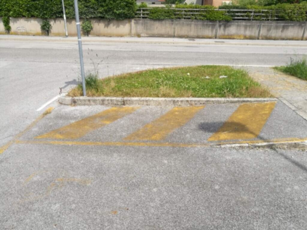 PARCHEGGIO DISABILI PUBBLICO in Via Braida Grande