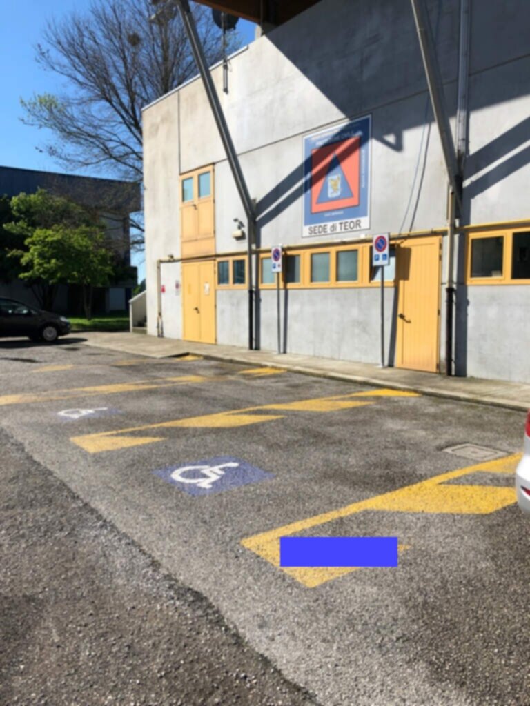 PARCHEGGIO DISABILI PUBBLICO