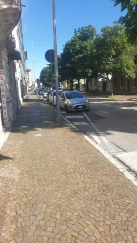 PARCHEGGIO DISABILI PUBBLICO