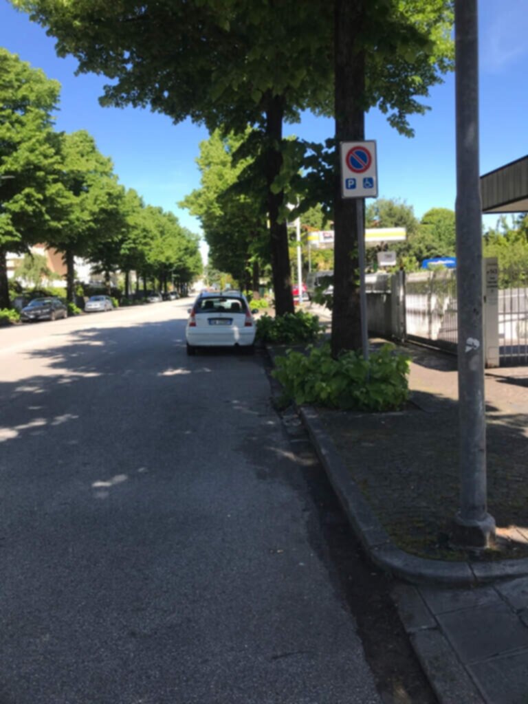 PARCHEGGIO DISABILI PUBBLICO