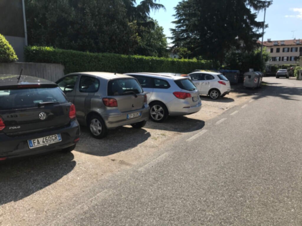 PARCHEGGIO DISABILI PUBBLICO