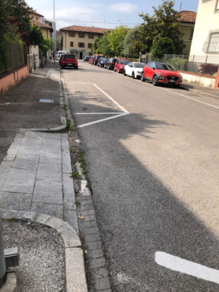 PARCHEGGIO DISABILI PUBBLICO