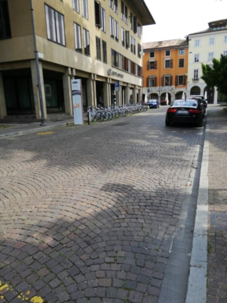 PARCHEGGIO DISABILI Pubblico piazzetta beato Bertrand