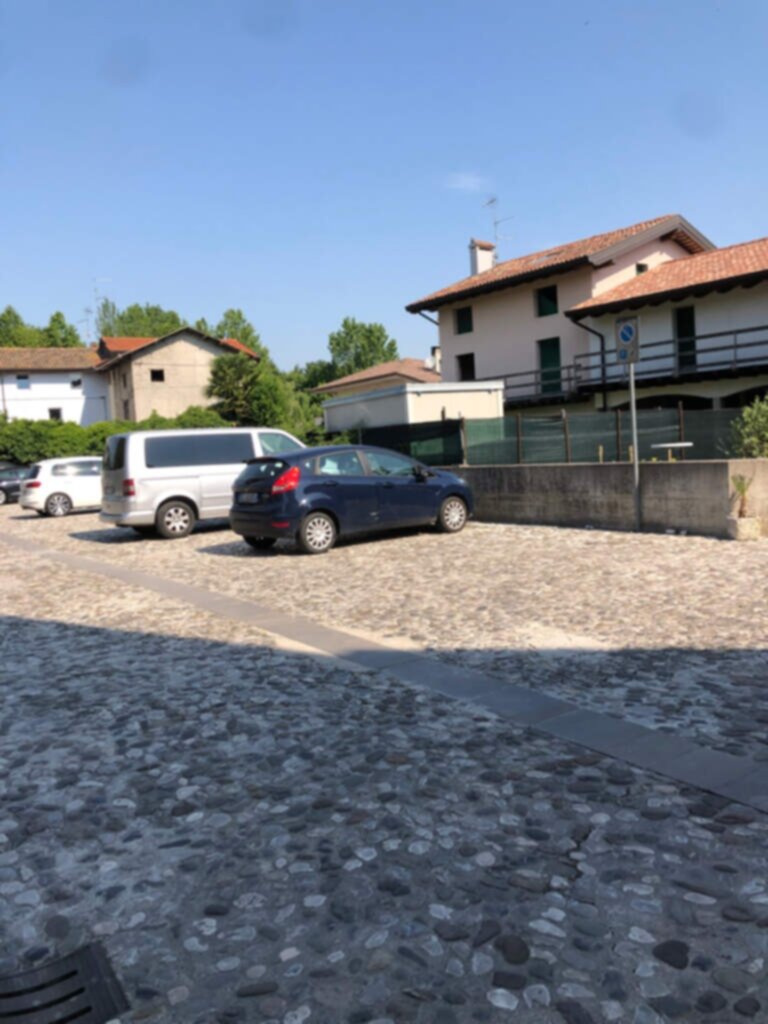 PARCHEGGIO DISABILI PUBBLICO