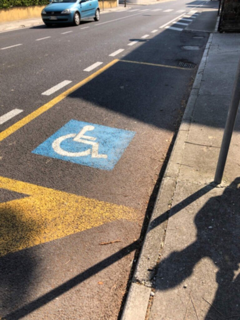 PARCHEGGIO DISABILI PUBBLICO