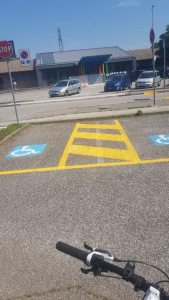 AREA PARCHEGGI